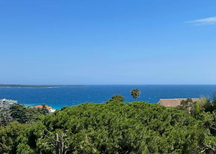 With Exceptional View On The Sea *